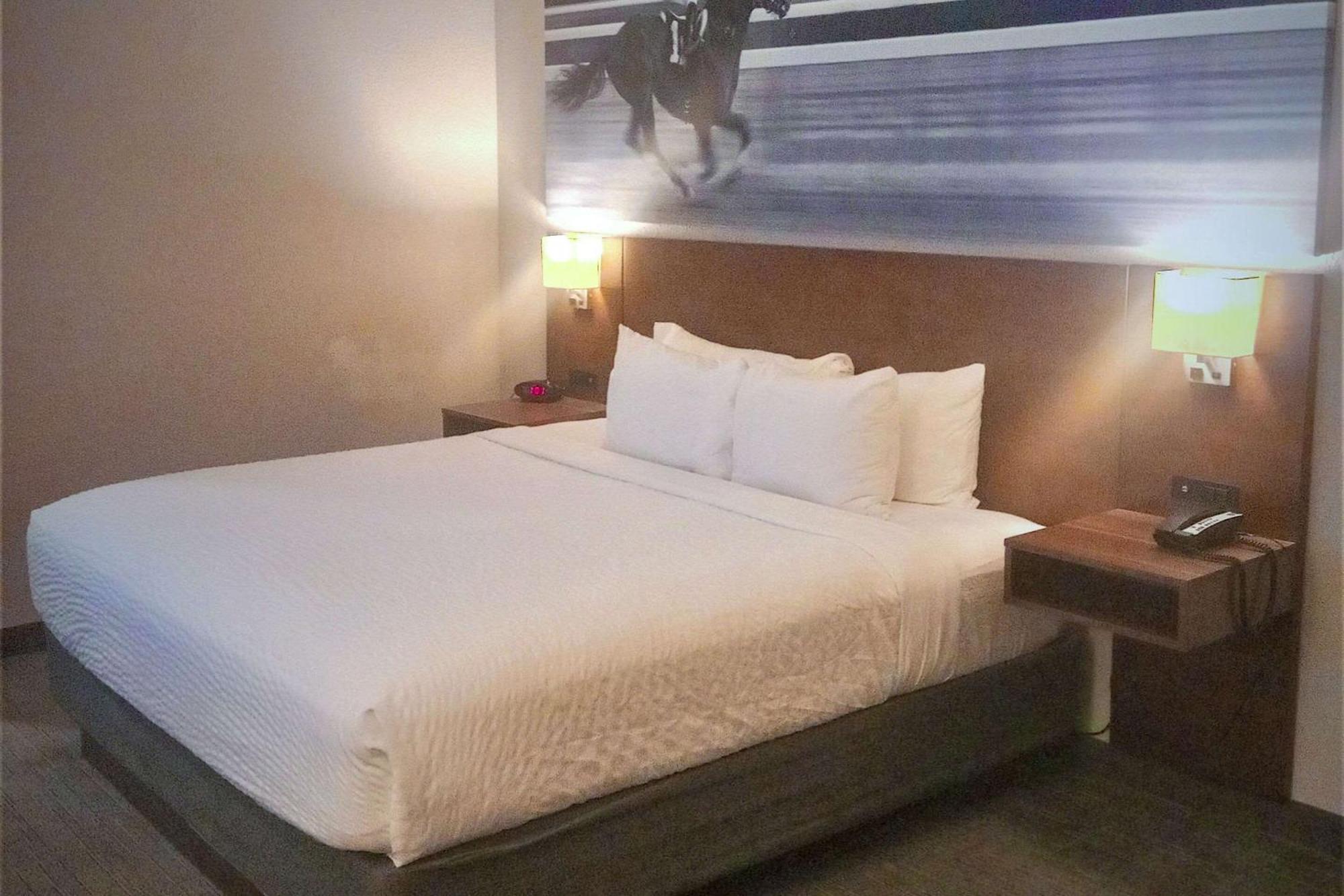 Clarion Pointe Near The Bruce Convention Center Hotel Hopkinsville