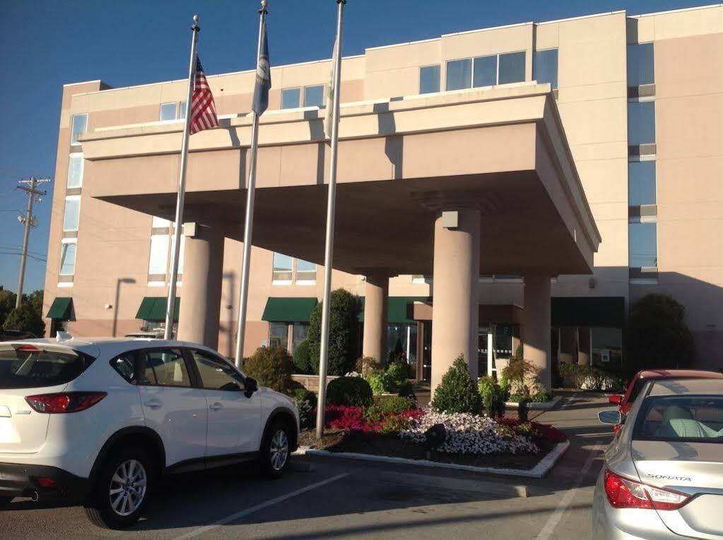 Clarion Pointe Near The Bruce Convention Center